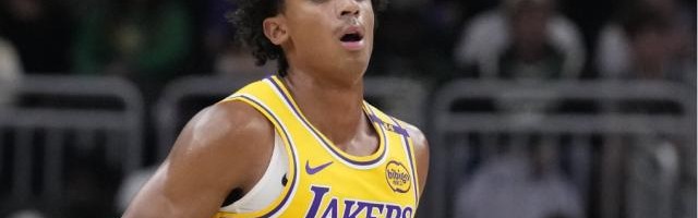 天天盈球即时比分直播-这钱花的亏！湖人替补得分乏力 两将未替詹皇分忧