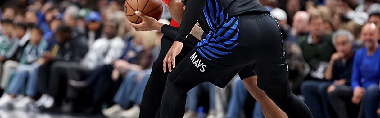 让两大铁匠担任后场双枪，火箭的战术和人员安排看起来有些搞笑？