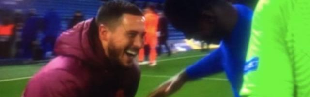 天天盈球直播-阿扎尔与切尔西球员说笑引众怒：你乐啥呢？