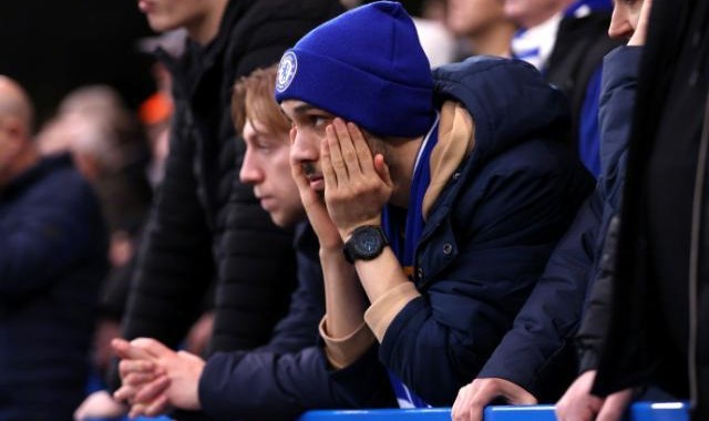 天天盈球即时比分直播-摆烂人遭遇折线局，大过年的看啥切尔西！